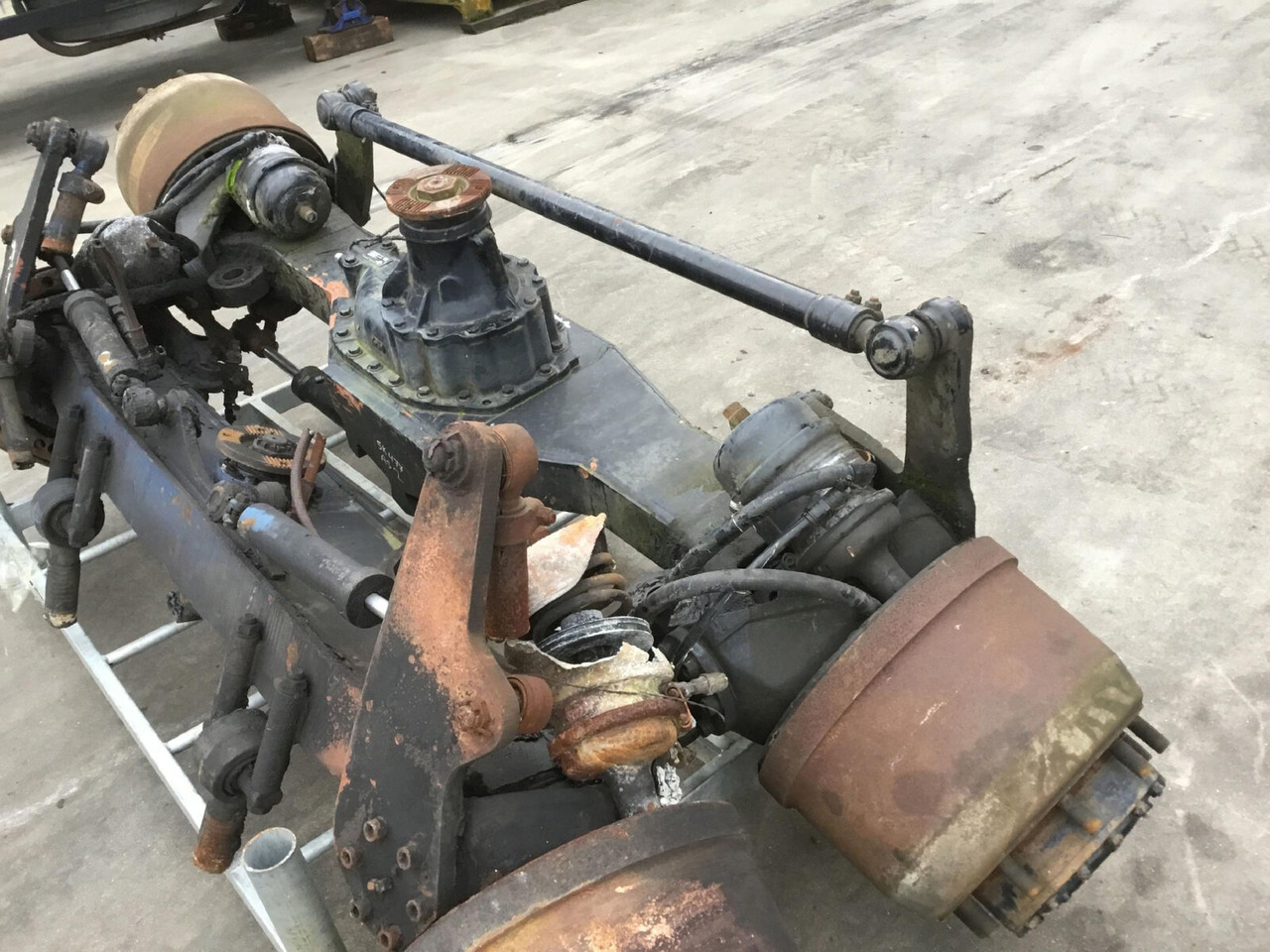Spierings SK 477 axle 2 - Náprava a diely pre Autožeriav: obrázok 2 Spierings SK 477 axle 2 - Náprava a diely pre Autožeriav: obrázok 2