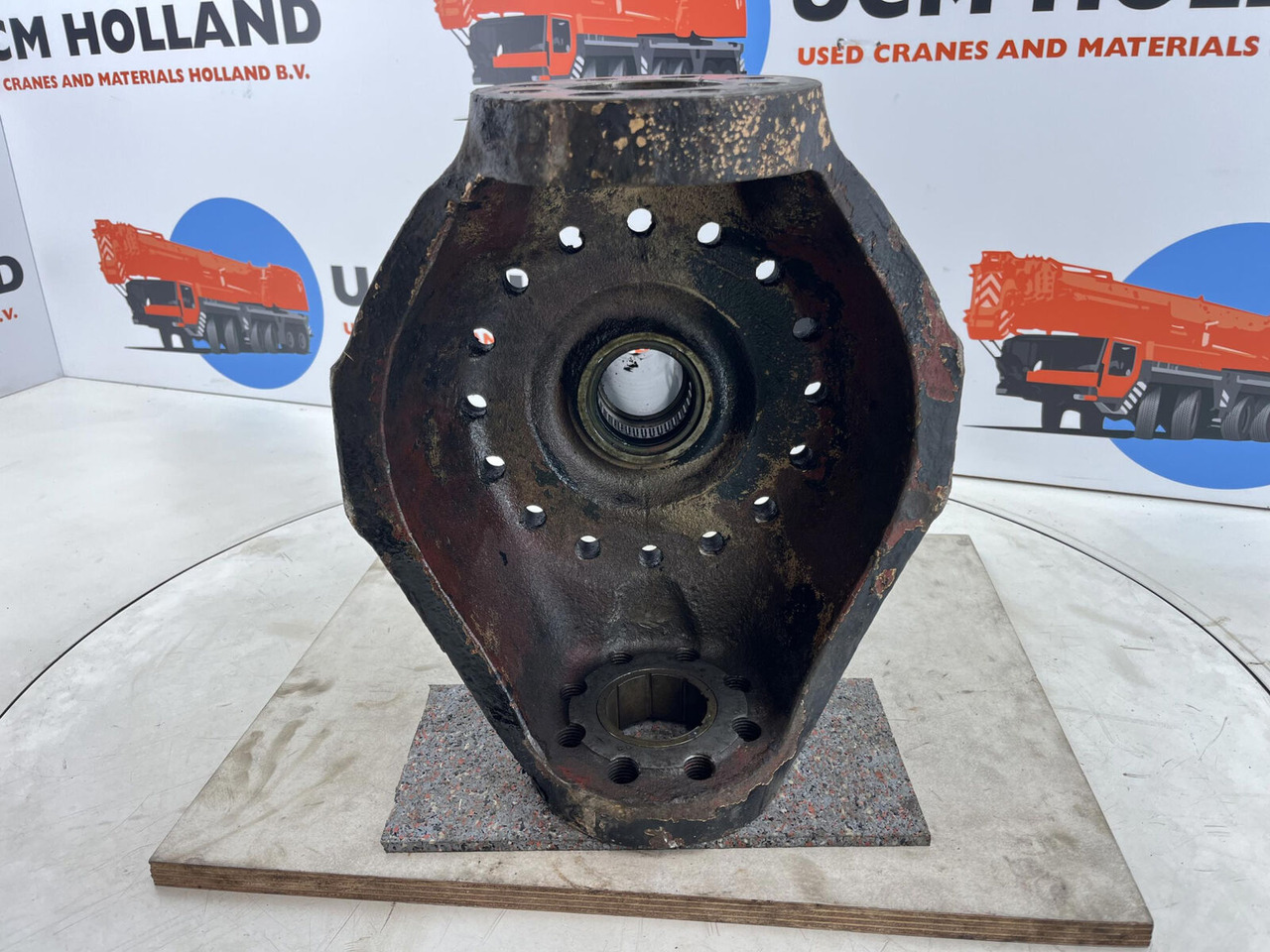 Terex PPM 480 ATT steering knuckle 16 holes axle 1 - Tehlica pre Autožeriav: obrázok 5 Terex PPM 480 ATT steering knuckle 16 holes axle 1 - Tehlica pre Autožeriav: obrázok 5