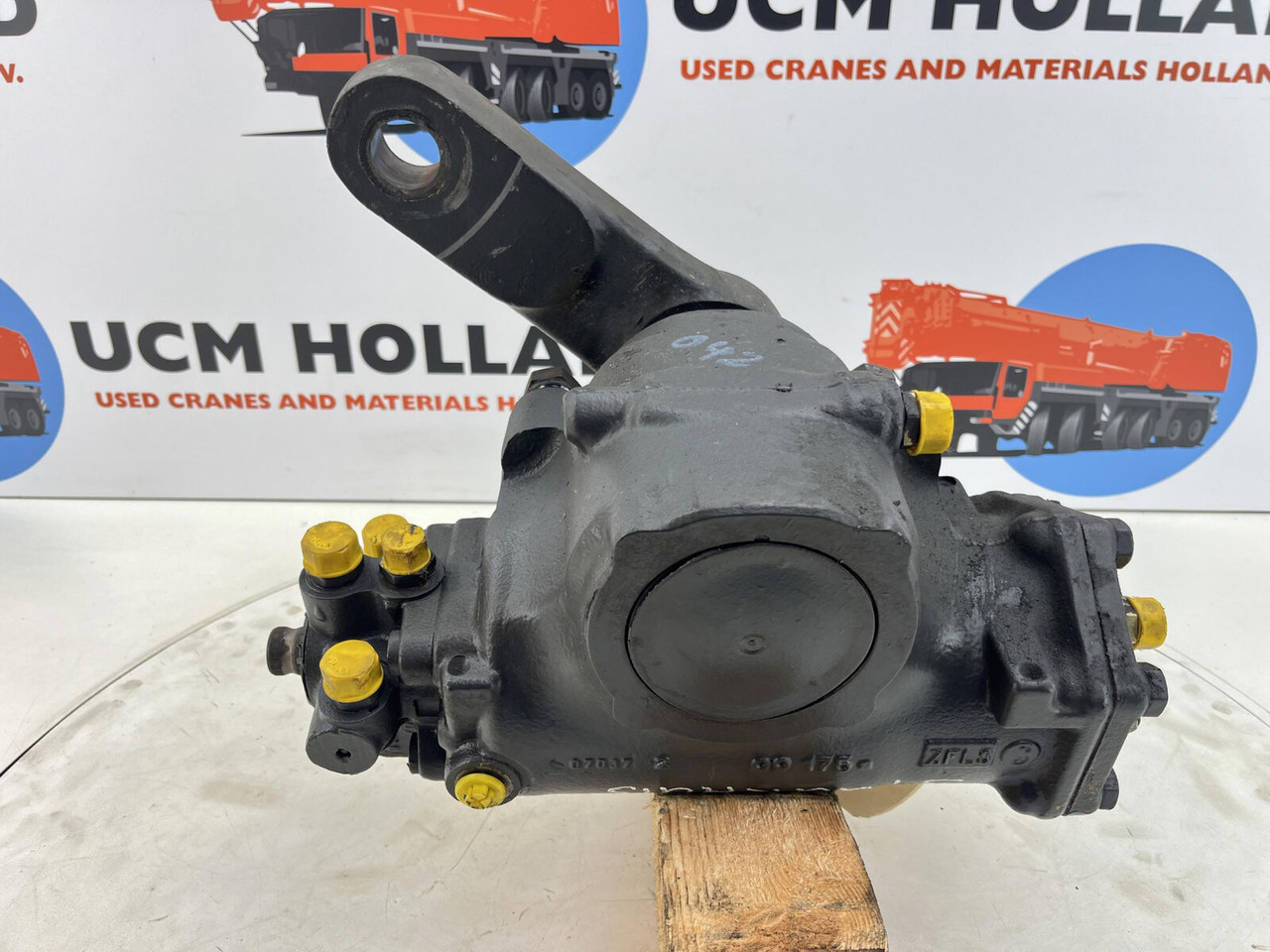 ZF ATF 50G-3 steering box ZF - Prevodovka riadenia pre Autožeriav: obrázok 5 ZF ATF 50G-3 steering box ZF - Prevodovka riadenia pre Autožeriav: obrázok 5