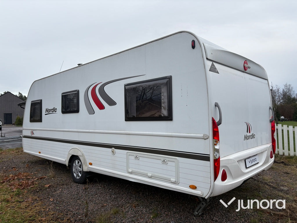 Husvagn - BÜRSTNER GMBH Averso Nordic - Obytný príves: obrázok 4 Husvagn - BÜRSTNER GMBH Averso Nordic - Obytný príves: obrázok 4