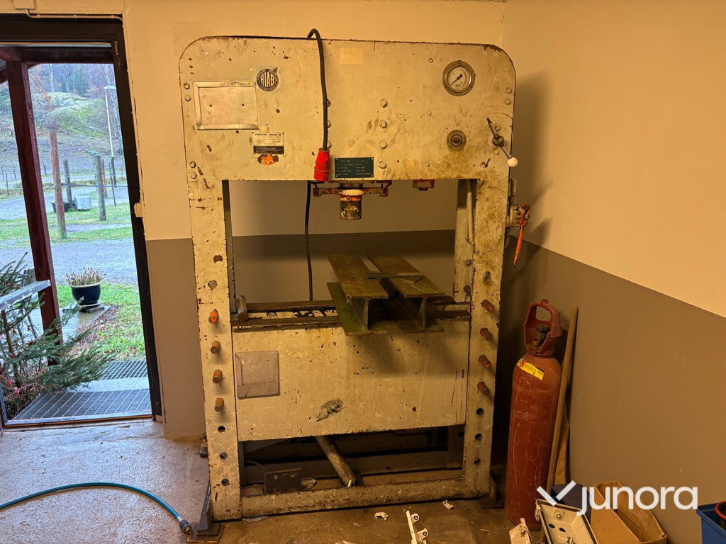 Hydraulpress - Hiab H100E, 100 ton - Ohraňovací lis: obrázok 3 Hydraulpress - Hiab H100E, 100 ton - Ohraňovací lis: obrázok 3