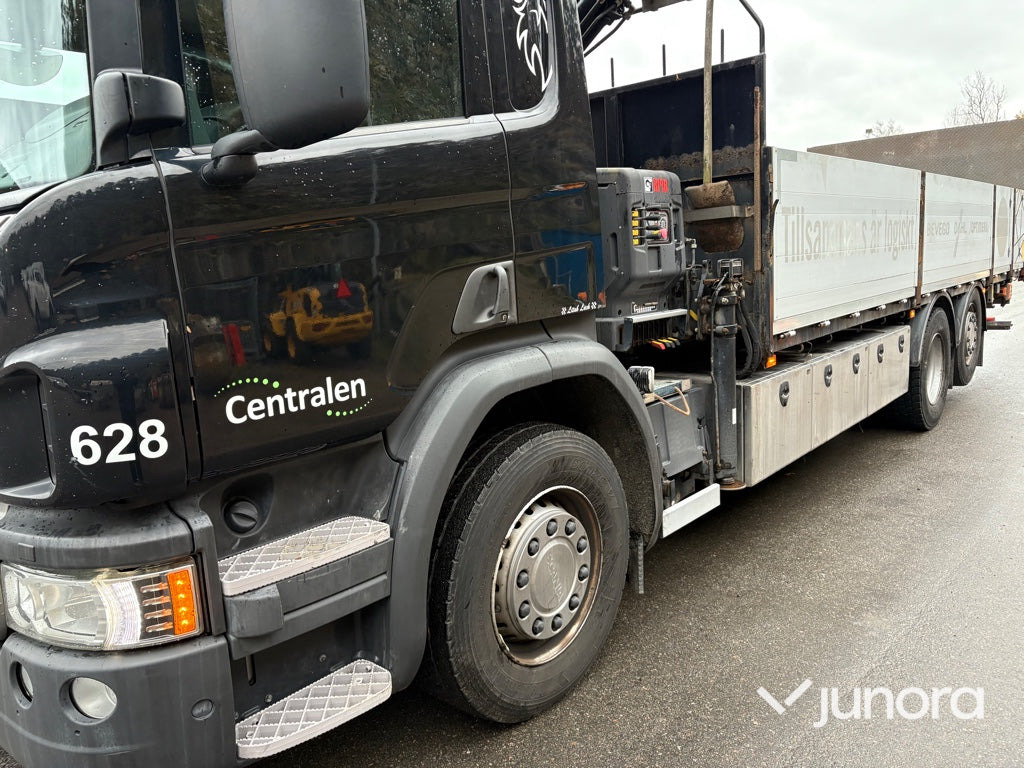 Kranbil - Scania P410 med Hiab 138 - Valníkový/ Plošinový nákladný automobil, Auto s hydraulickou rukou: obrázok 3 Kranbil - Scania P410 med Hiab 138 - Valníkový/ Plošinový nákladný automobil, Auto s hydraulickou rukou: obrázok 3