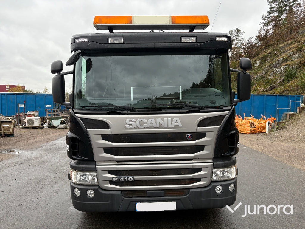 Kranbil - Scania P410 med Hiab 138 - Valníkový/ Plošinový nákladný automobil, Auto s hydraulickou rukou: obrázok 2 Kranbil - Scania P410 med Hiab 138 - Valníkový/ Plošinový nákladný automobil, Auto s hydraulickou rukou: obrázok 2