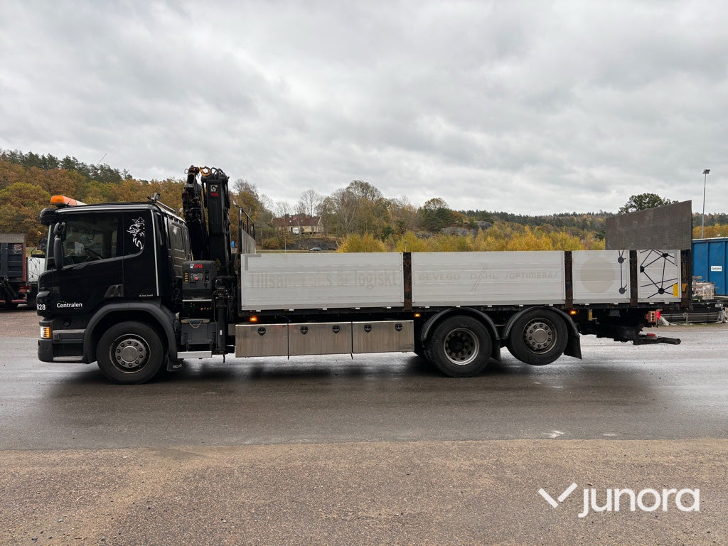 Kranbil - Scania P410 med Hiab 138 - Valníkový/ Plošinový nákladný automobil, Auto s hydraulickou rukou: obrázok 4 Kranbil - Scania P410 med Hiab 138 - Valníkový/ Plošinový nákladný automobil, Auto s hydraulickou rukou: obrázok 4
