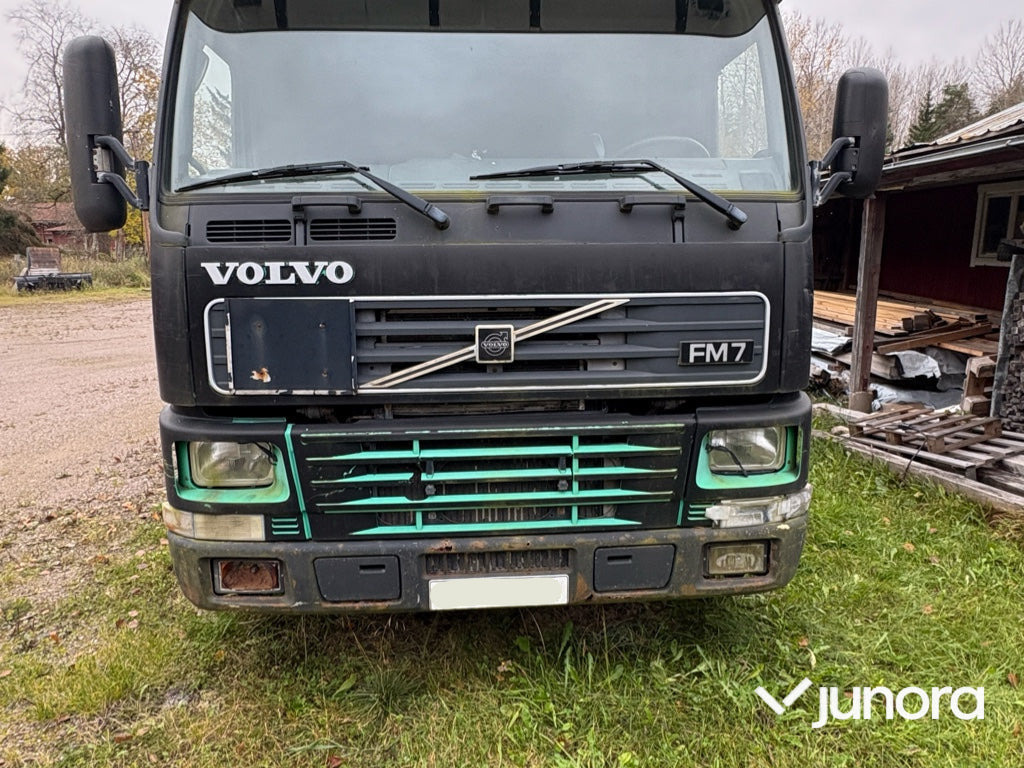 Kranbil - Volvo FM7 4*2 - Valníkový/ Plošinový nákladný automobil, Auto s hydraulickou rukou: obrázok 3 Kranbil - Volvo FM7 4*2 - Valníkový/ Plošinový nákladný automobil, Auto s hydraulickou rukou: obrázok 3