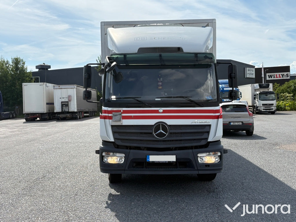 Lastbil Mercedes Atego 1223 - Skříňový nákladní auto: obrázok 2 Lastbil Mercedes Atego 1223 - Skříňový nákladní auto: obrázok 2