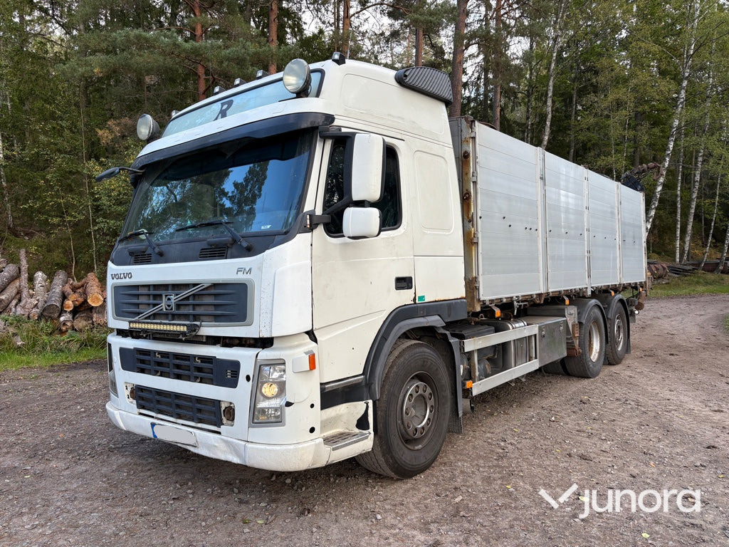 Lastbil Volvo FM-480 6*2 med lyftkran - Valníkový/ Plošinový nákladný automobil, Auto s hydraulickou rukou: obrázok 1 Lastbil Volvo FM-480 6*2 med lyftkran - Valníkový/ Plošinový nákladný automobil, Auto s hydraulickou rukou: obrázok 1