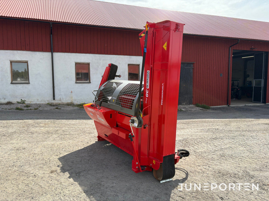 Vedmaskin Hakki Pilke 38 PRO PTO + Hydrauliskt uppläggningbord Hakki Pilke Hakkifeed 422 - Lesnícka technika: obrázok 2 Vedmaskin Hakki Pilke 38 PRO PTO + Hydrauliskt uppläggningbord Hakki Pilke Hakkifeed 422 - Lesnícka technika: obrázok 2