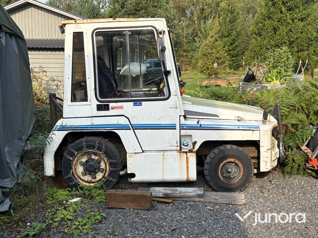 Plogbil - Bagagetruck - Batožinový traktor: obrázok 1 Plogbil - Bagagetruck - Batožinový traktor: obrázok 1