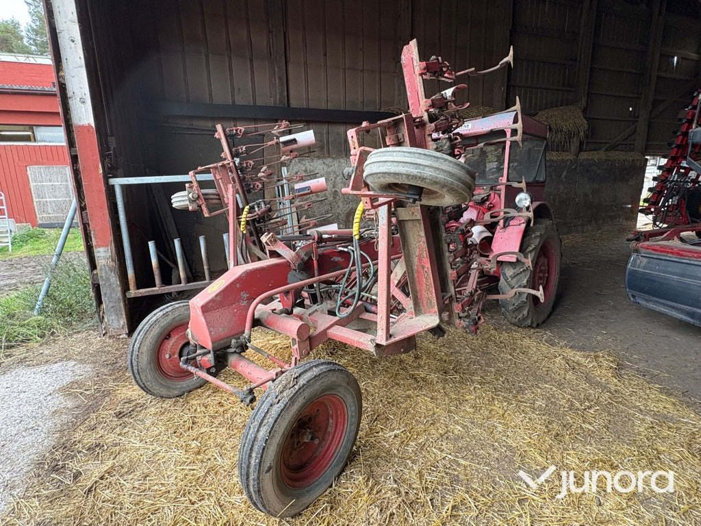 Radhacka - Volvo BM, Victor 230 - Podryvák: obrázok 1 Radhacka - Volvo BM, Victor 230 - Podryvák: obrázok 1