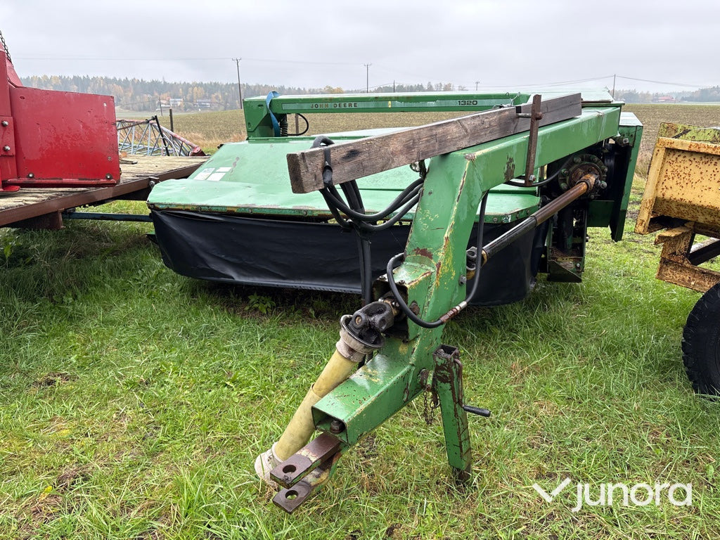 Slåtterkross - John Deere 1320 - Kosačka: obrázok 1 Slåtterkross - John Deere 1320 - Kosačka: obrázok 1