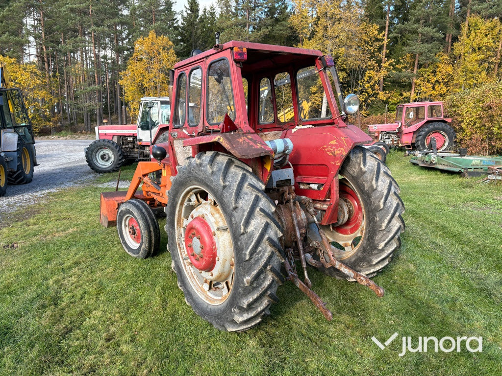 Traktor - Massey Ferguson 165 - Traktor: obrázok 4 Traktor - Massey Ferguson 165 - Traktor: obrázok 4