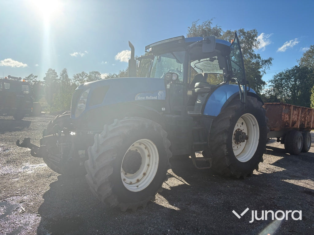 Traktor - New Holland T7040 - Traktor: obrázok 3 Traktor - New Holland T7040 - Traktor: obrázok 3