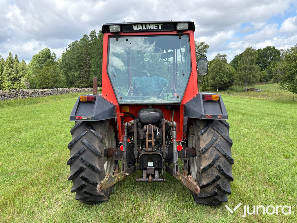 Valmet 305 - Traktor: obrázok 4 Valmet 305 - Traktor: obrázok 4