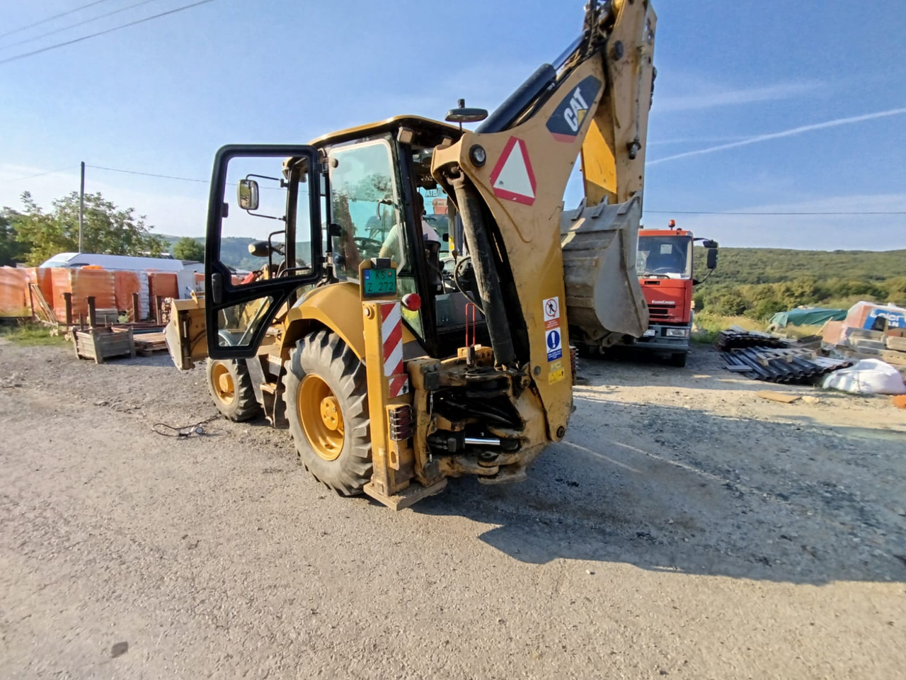 CATERPILLAR 472F2 - Rýpadlo-nakladač: obrázok 2 CATERPILLAR 472F2 - Rýpadlo-nakladač: obrázok 2
