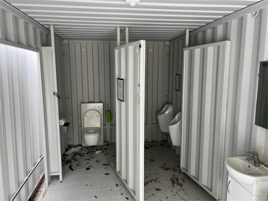 5 stk 20 fods indrettet til WC - baderum - Skříňová nadstavba: obrázok 2 5 stk 20 fods indrettet til WC - baderum - Skříňová nadstavba: obrázok 2