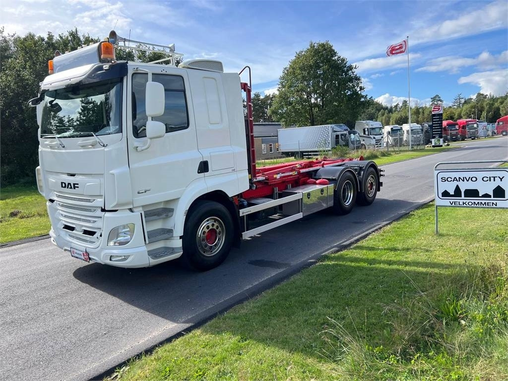 DAF CF 530 6x2*4 FAN - Hákový nosič kontajnerov: obrázok 1 DAF CF 530 6x2*4 FAN - Hákový nosič kontajnerov: obrázok 1