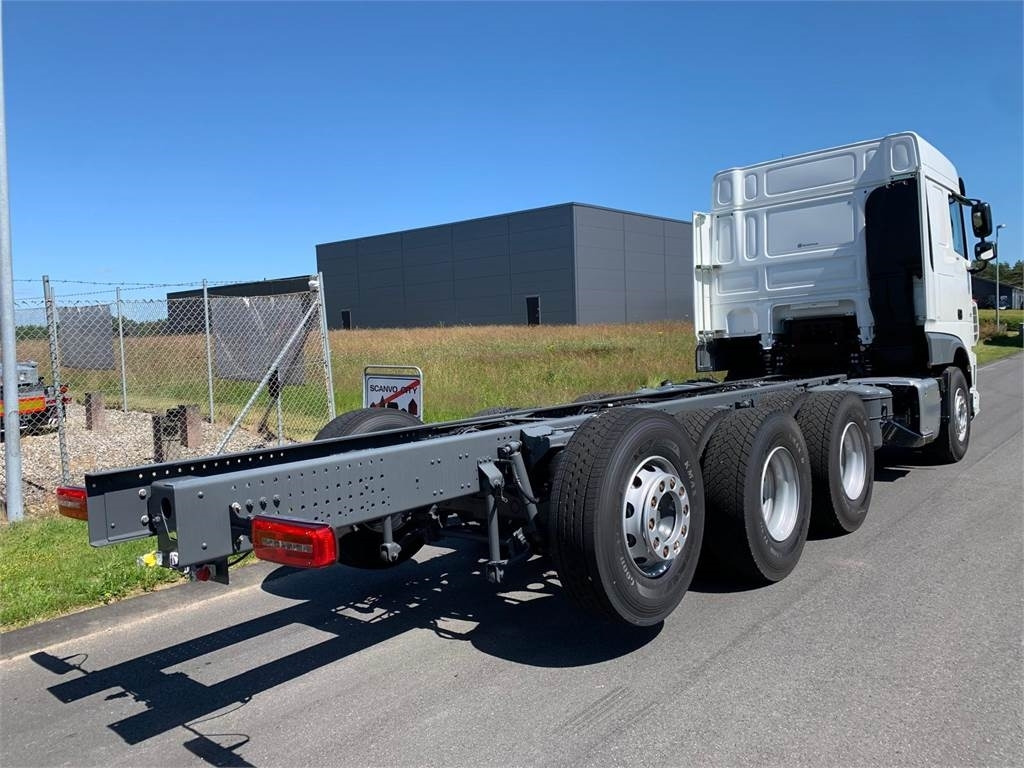 DAF XF 430 FAW 8x4*4 Tridem - Ramenový nosič kontajnerov: obrázok 3 DAF XF 430 FAW 8x4*4 Tridem - Ramenový nosič kontajnerov: obrázok 3