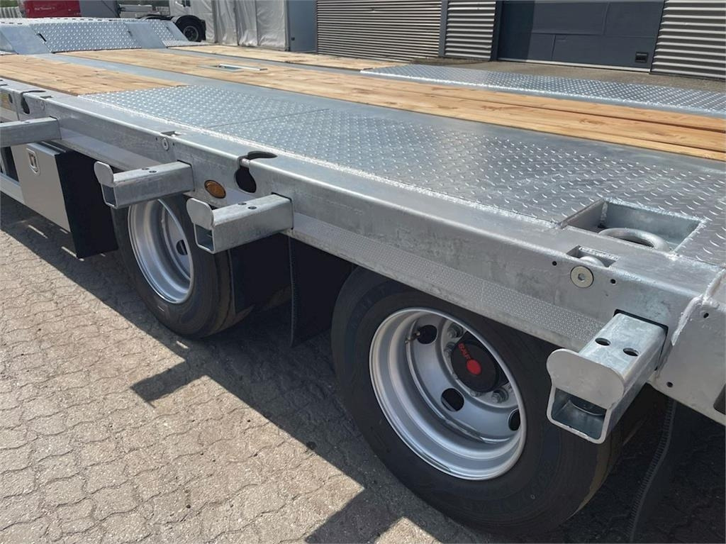 Hangler VTS-H 400 4 akslet - 2 delt ramper  - Príves podvalník: obrázok 3 Hangler VTS-H 400 4 akslet - 2 delt ramper  - Príves podvalník: obrázok 3