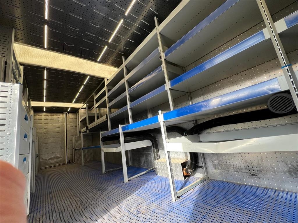 Mercedes-Benz Antos 1824 LnR - Skříňový nákladní auto: obrázok 5 Mercedes-Benz Antos 1824 LnR - Skříňový nákladní auto: obrázok 5