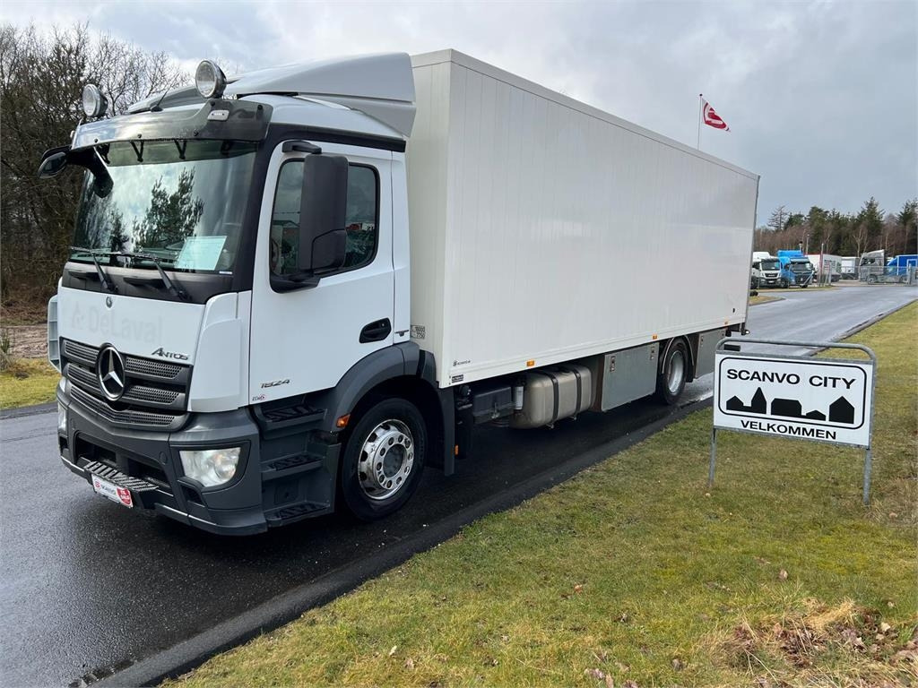 Mercedes-Benz Antos 1824 LnR - Skříňový nákladní auto: obrázok 3 Mercedes-Benz Antos 1824 LnR - Skříňový nákladní auto: obrázok 3