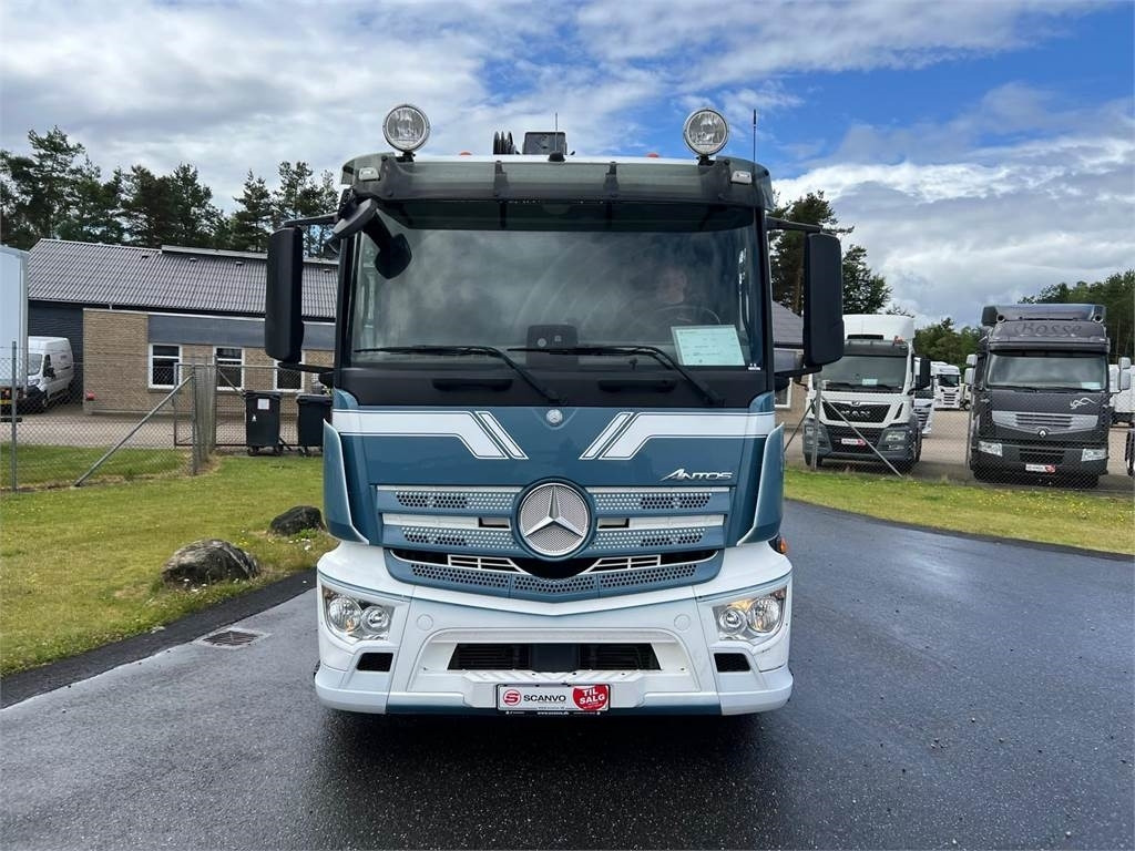 Mercedes-Benz Antos 2540 L - Hiab 232E5 kran - Ramenový nosič kontajnerov: obrázok 4 Mercedes-Benz Antos 2540 L - Hiab 232E5 kran - Ramenový nosič kontajnerov: obrázok 4
