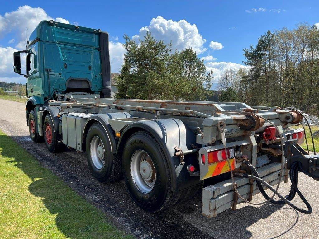 Mercedes-Benz Arocs 3251 K - Ramenový nosič kontajnerov: obrázok 4 Mercedes-Benz Arocs 3251 K - Ramenový nosič kontajnerov: obrázok 4