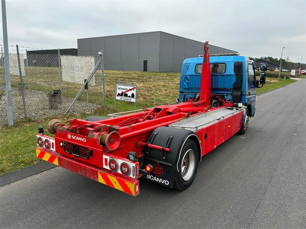 Mitsubishi Fuso CANTER 9C150 - Hákový nosič kontajnerov: obrázok 2 Mitsubishi Fuso CANTER 9C150 - Hákový nosič kontajnerov: obrázok 2
