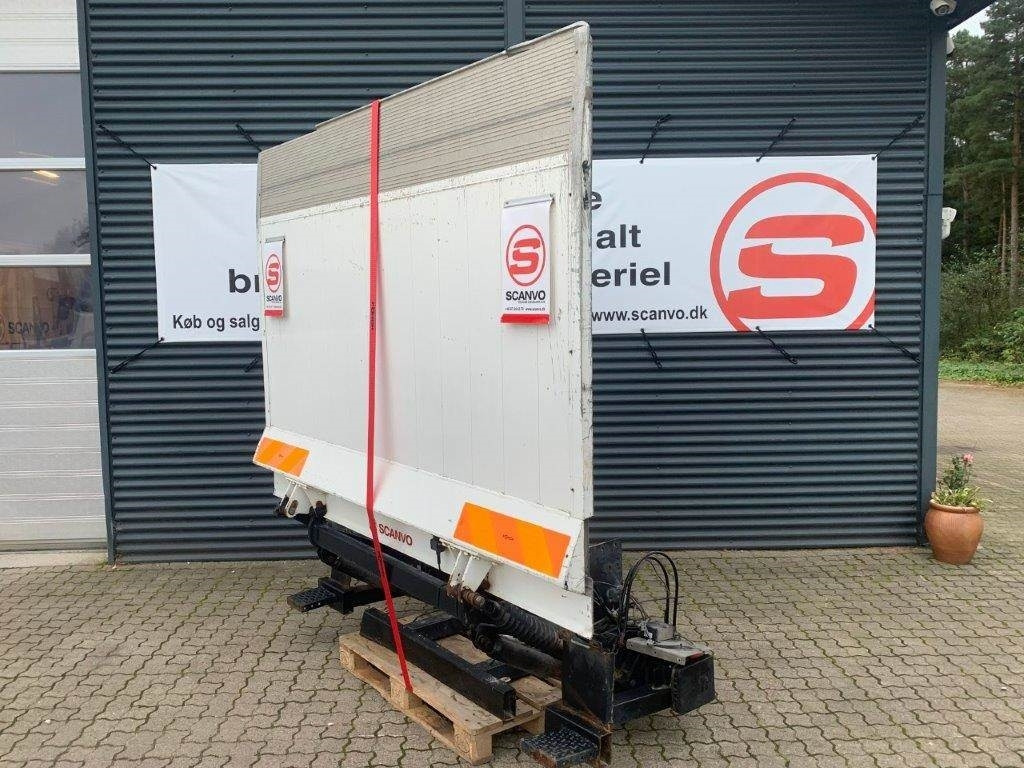 Palfinger 1000kg lodretstående - Zdvíhacia plošina: obrázok 3 Palfinger 1000kg lodretstående - Zdvíhacia plošina: obrázok 3