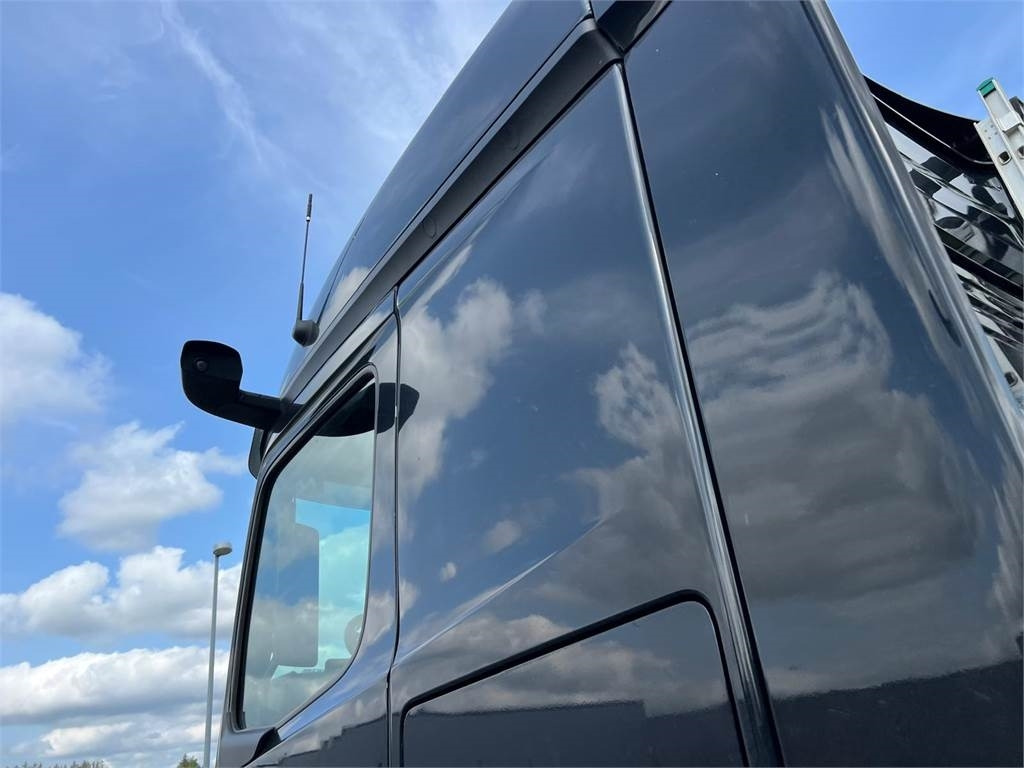 Mercedes-Benz Actros 2545 LS - Ťahač: obrázok 2 Mercedes-Benz Actros 2545 LS - Ťahač: obrázok 2