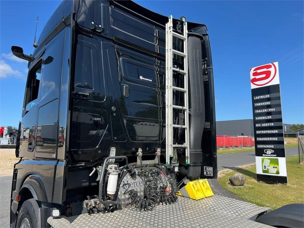 Mercedes-Benz Actros 2545 LS - Ťahač: obrázok 4 Mercedes-Benz Actros 2545 LS - Ťahač: obrázok 4