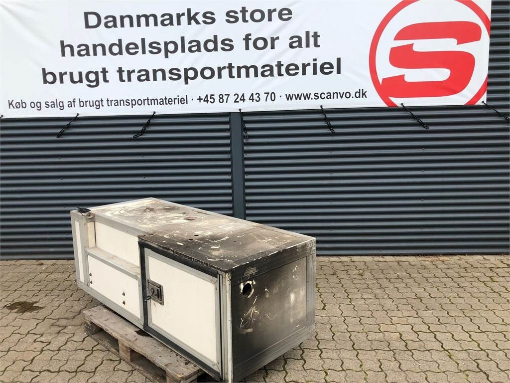 Værktøjskasse L1800 x H610 x D705 mm - Karoséria a exteriér pre Nákladné auto: obrázok 2 Værktøjskasse L1800 x H610 x D705 mm - Karoséria a exteriér pre Nákladné auto: obrázok 2