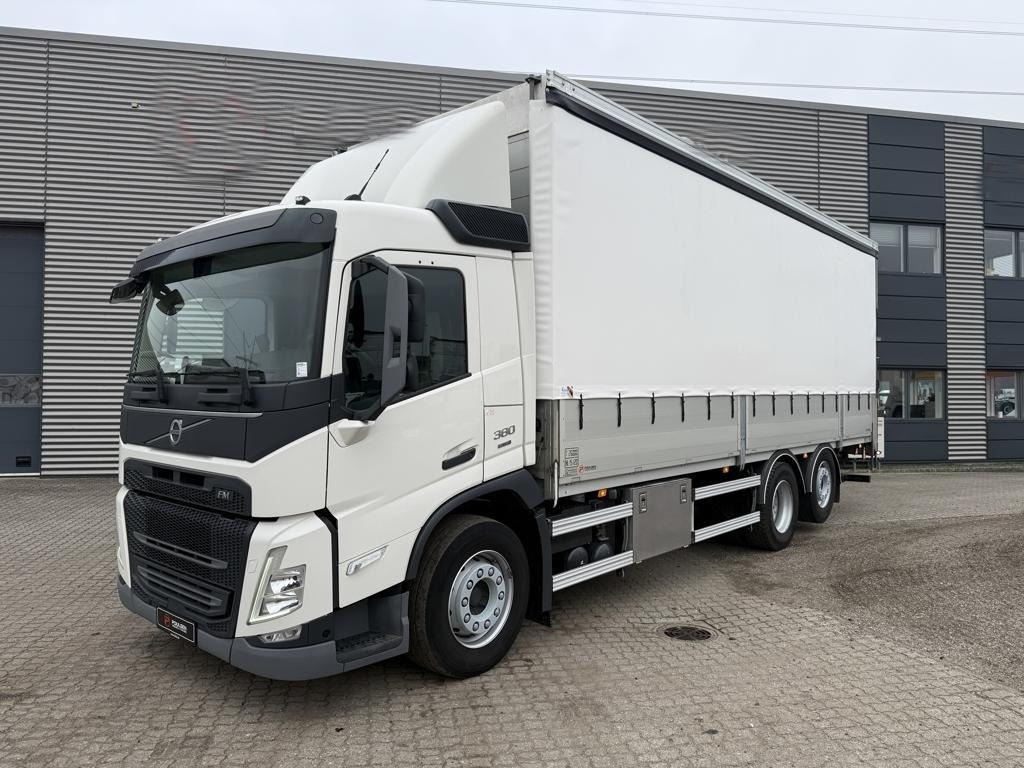 Volvo FM380 7800mm - Plachtové nákladné vozidlo: obrázok 2 Volvo FM380 7800mm - Plachtové nákladné vozidlo: obrázok 2