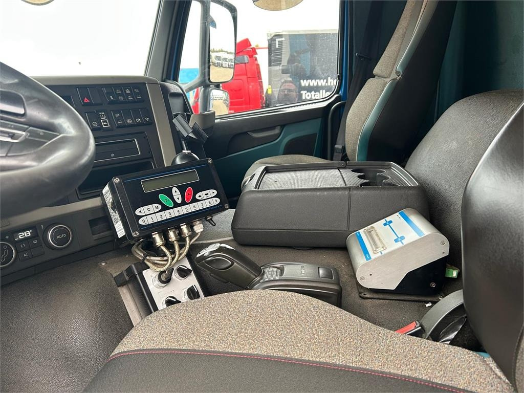 Volvo FM420 8x2*6 Trippel NTM 25m3 - Auto na odvoz odpadu: obrázok 3 Volvo FM420 8x2*6 Trippel NTM 25m3 - Auto na odvoz odpadu: obrázok 3