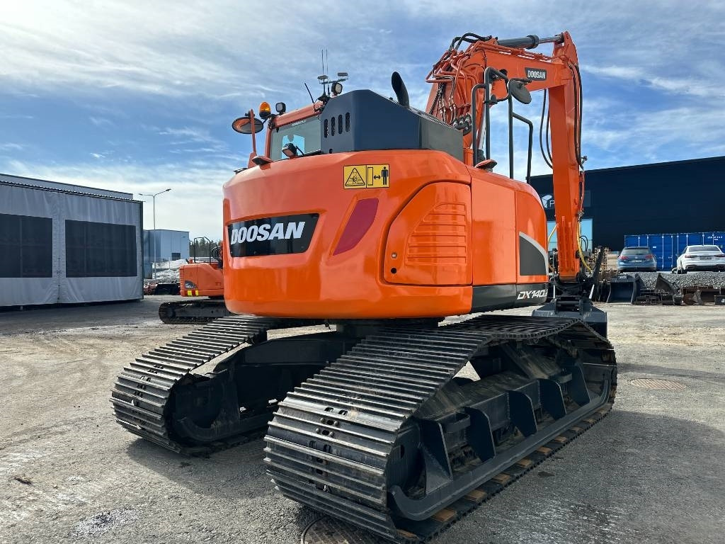 Doosan DX 140 LCR-5 metsäalusta - Pásové rýpadlo: obrázok 4 Doosan DX 140 LCR-5 metsäalusta - Pásové rýpadlo: obrázok 4