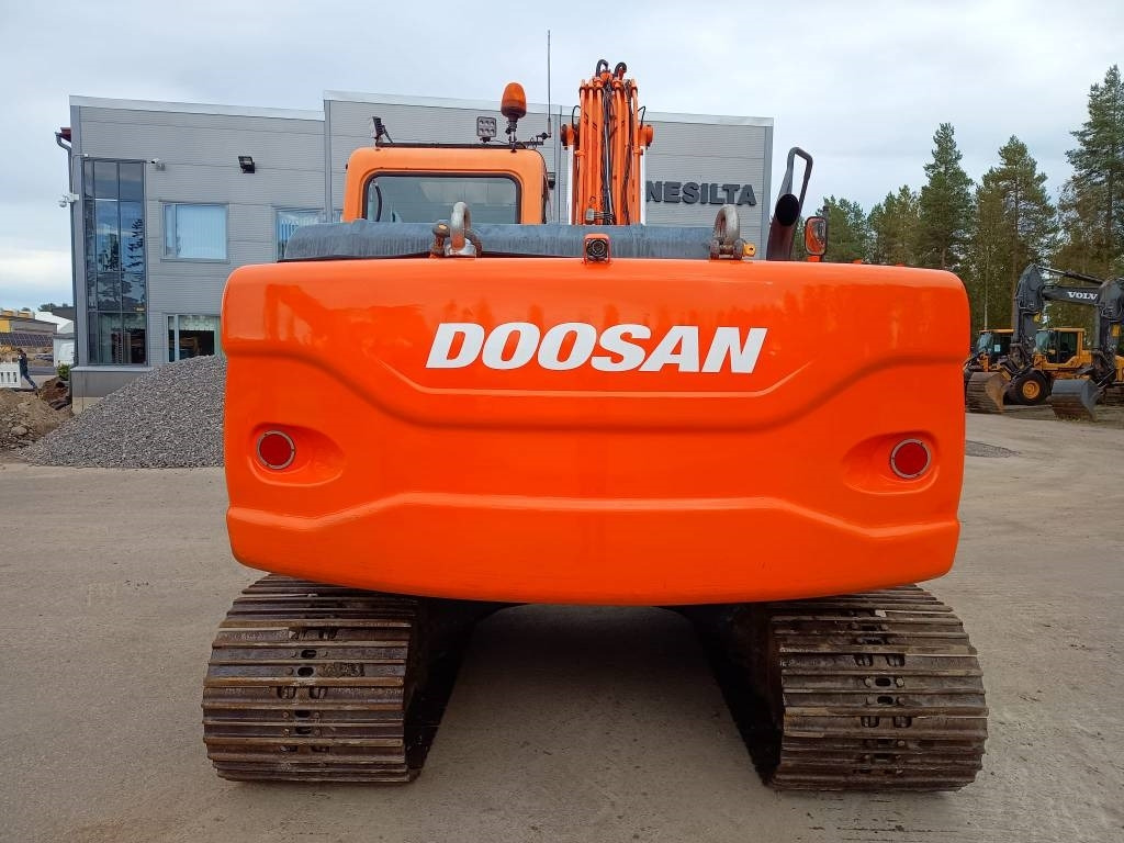 Doosan DX140LC KALLISTAJA+PYÖRITTÄJÄ - Pásové rýpadlo: obrázok 4 Doosan DX140LC KALLISTAJA+PYÖRITTÄJÄ - Pásové rýpadlo: obrázok 4