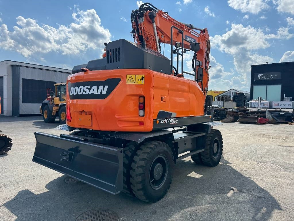 Doosan DX165W-5 PYÖRITTÄJÄLLÄ - Kolesové rýpadlo: obrázok 5 Doosan DX165W-5 PYÖRITTÄJÄLLÄ - Kolesové rýpadlo: obrázok 5