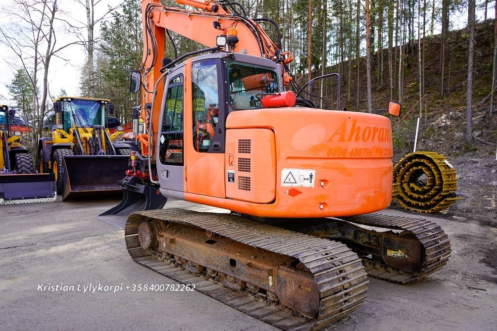 Hitachi ZX135US VÄHÄN AJETTU - Pásové rýpadlo: obrázok 4 Hitachi ZX135US VÄHÄN AJETTU - Pásové rýpadlo: obrázok 4