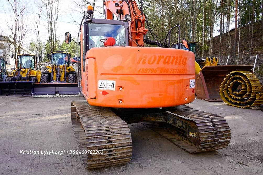 Hitachi ZX135US VÄHÄN AJETTU - Pásové rýpadlo: obrázok 3 Hitachi ZX135US VÄHÄN AJETTU - Pásové rýpadlo: obrázok 3
