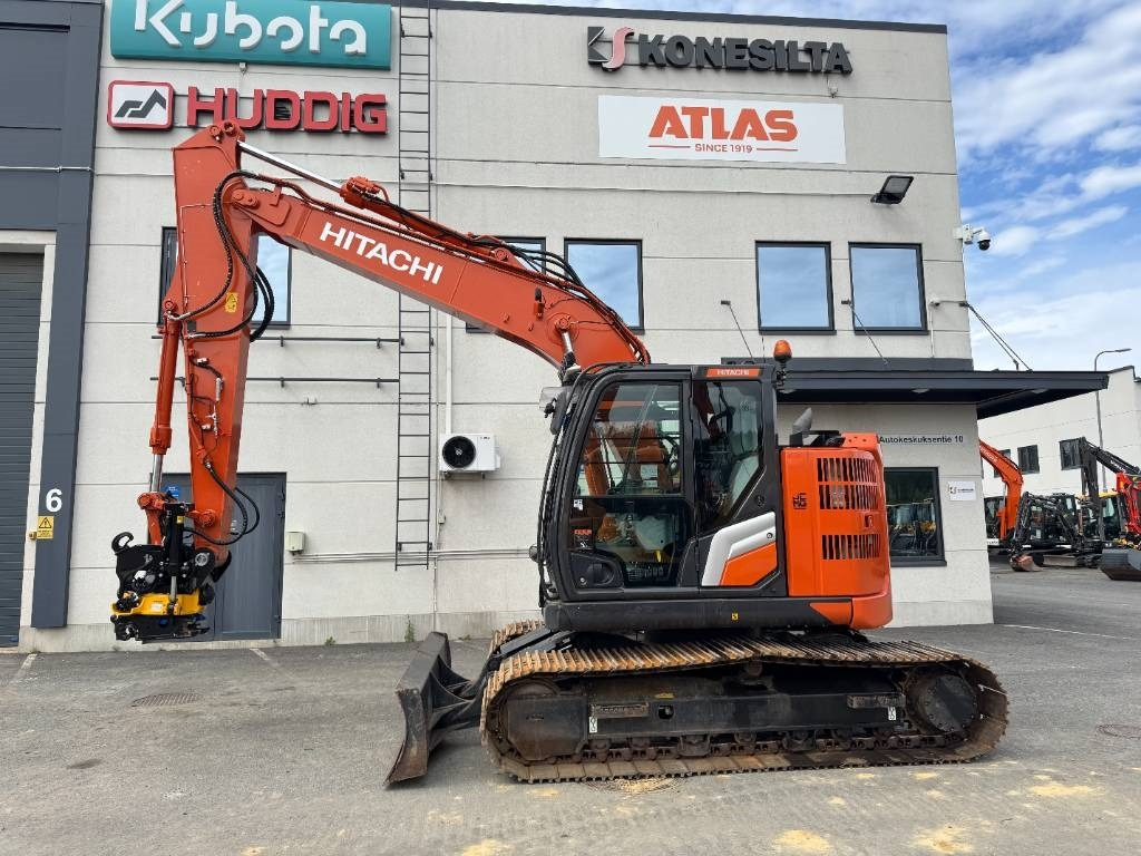 Hitachi ZX135USBL-7 PYÖRITTÄJÄLLÄ  - Pásové rýpadlo: obrázok 1 Hitachi ZX135USBL-7 PYÖRITTÄJÄLLÄ  - Pásové rýpadlo: obrázok 1