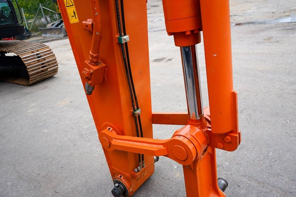Leasing Hitachi ZX225USLC-6  Hitachi ZX225USLC-6: obrázok 20