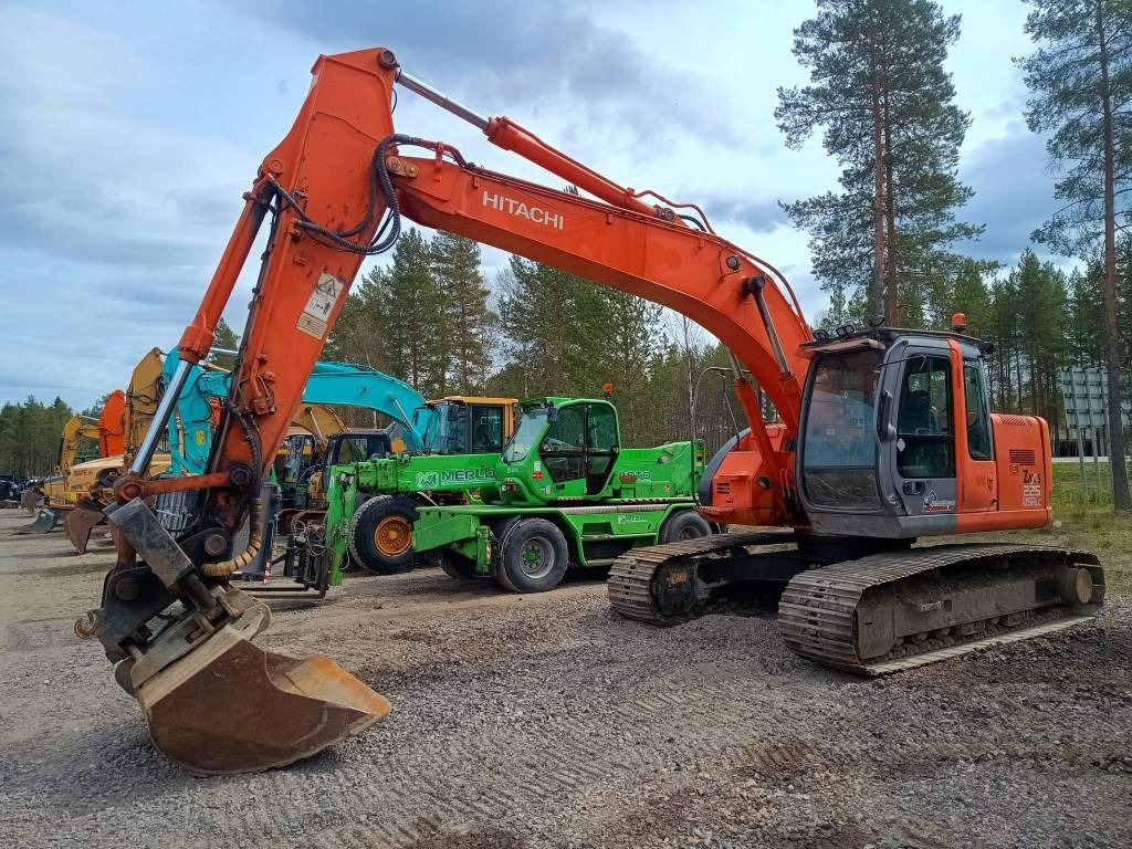 Hitachi ZX225USR KALLISTAJALLA  - Pásové rýpadlo: obrázok 1 Hitachi ZX225USR KALLISTAJALLA  - Pásové rýpadlo: obrázok 1