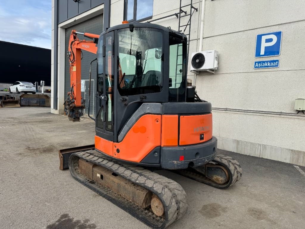 Hitachi ZX50U-2 PYÖRITTÄJÄLLÄ  - Mini rýpadlo: obrázok 3 Hitachi ZX50U-2 PYÖRITTÄJÄLLÄ  - Mini rýpadlo: obrázok 3