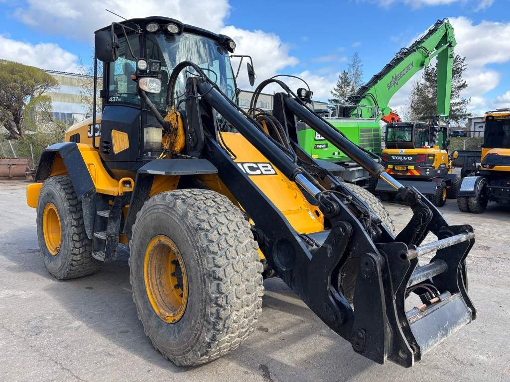 JCB 437 HT - Kolesový nakladač: obrázok 5 JCB 437 HT - Kolesový nakladač: obrázok 5
