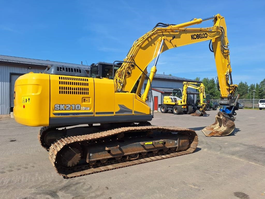 Kobelco SK210LC-11 PYÖRITTÄJÄLLÄ - Pásové rýpadlo: obrázok 4 Kobelco SK210LC-11 PYÖRITTÄJÄLLÄ - Pásové rýpadlo: obrázok 4