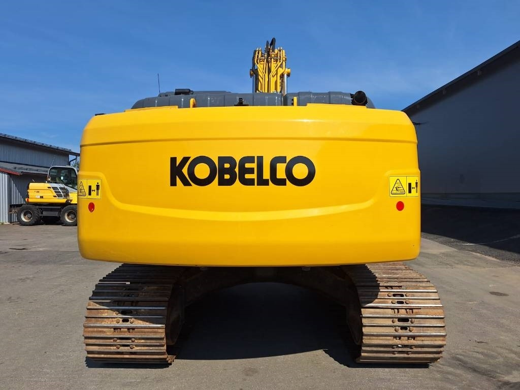 Kobelco SK210LC-11 PYÖRITTÄJÄLLÄ - Pásové rýpadlo: obrázok 3 Kobelco SK210LC-11 PYÖRITTÄJÄLLÄ - Pásové rýpadlo: obrázok 3