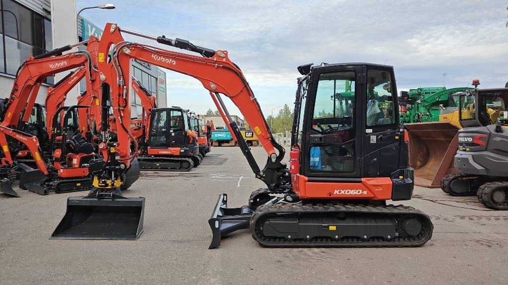 Kubota KX060-5 VARASTOON VARUSTELTU - Mini rýpadlo: obrázok 1 Kubota KX060-5 VARASTOON VARUSTELTU - Mini rýpadlo: obrázok 1