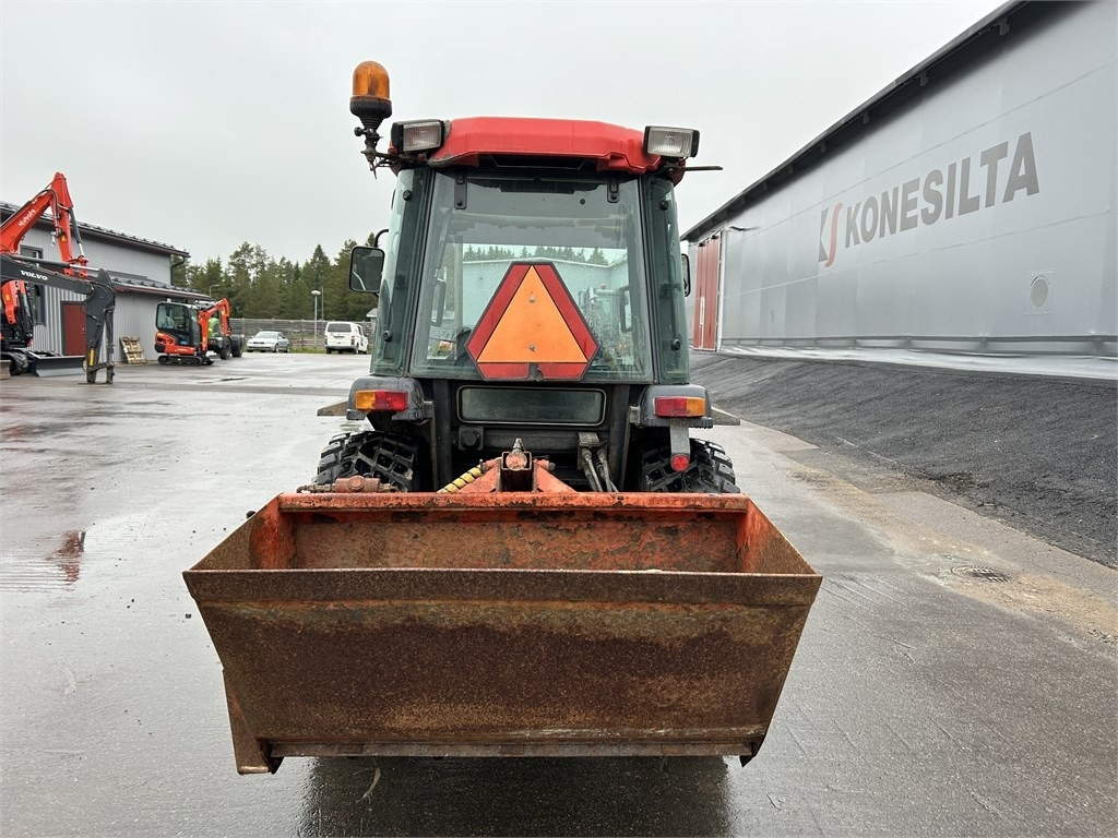 Kubota L 3600 AURA JA HIEKOTIN - Komunálny traktor: obrázok 3 Kubota L 3600 AURA JA HIEKOTIN - Komunálny traktor: obrázok 3