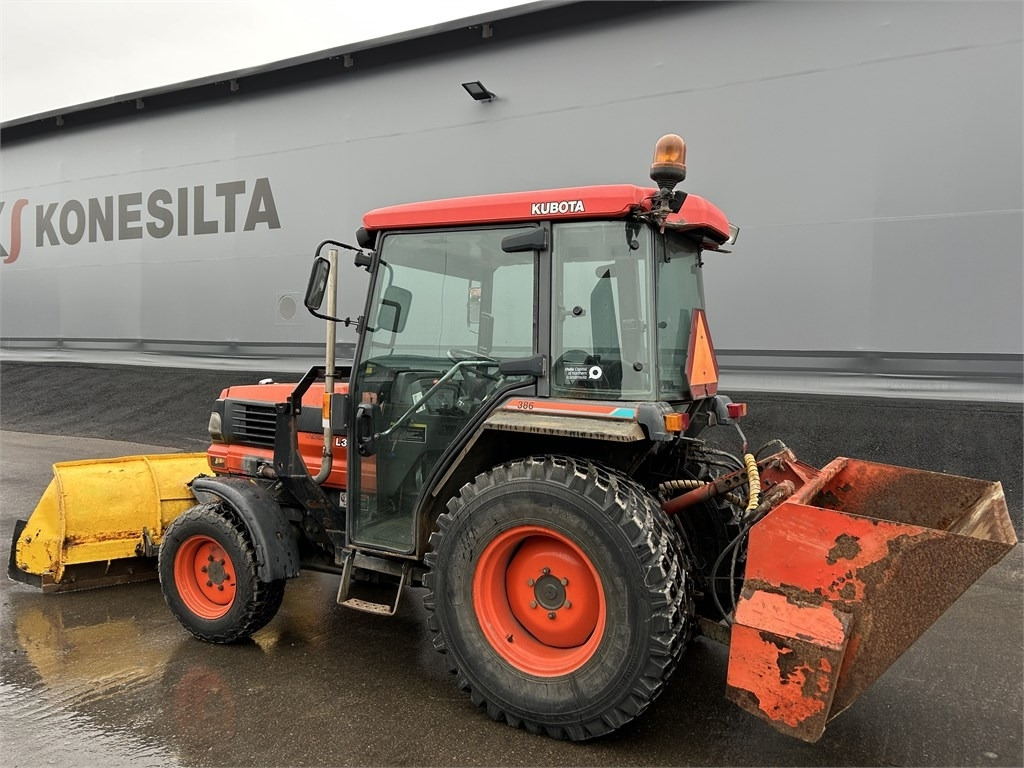 Kubota L 3600 AURA JA HIEKOTIN - Komunálny traktor: obrázok 2 Kubota L 3600 AURA JA HIEKOTIN - Komunálny traktor: obrázok 2