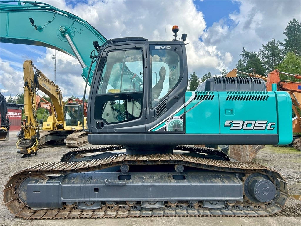 New Holland Kobelco E305C EVO - Pásové rýpadlo: obrázok 2 New Holland Kobelco E305C EVO - Pásové rýpadlo: obrázok 2